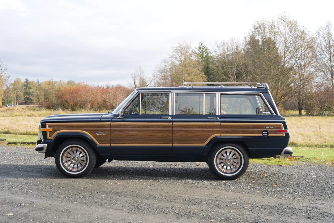 1986 Jeep SJ Grand Wagoneer - Image 2 of 31