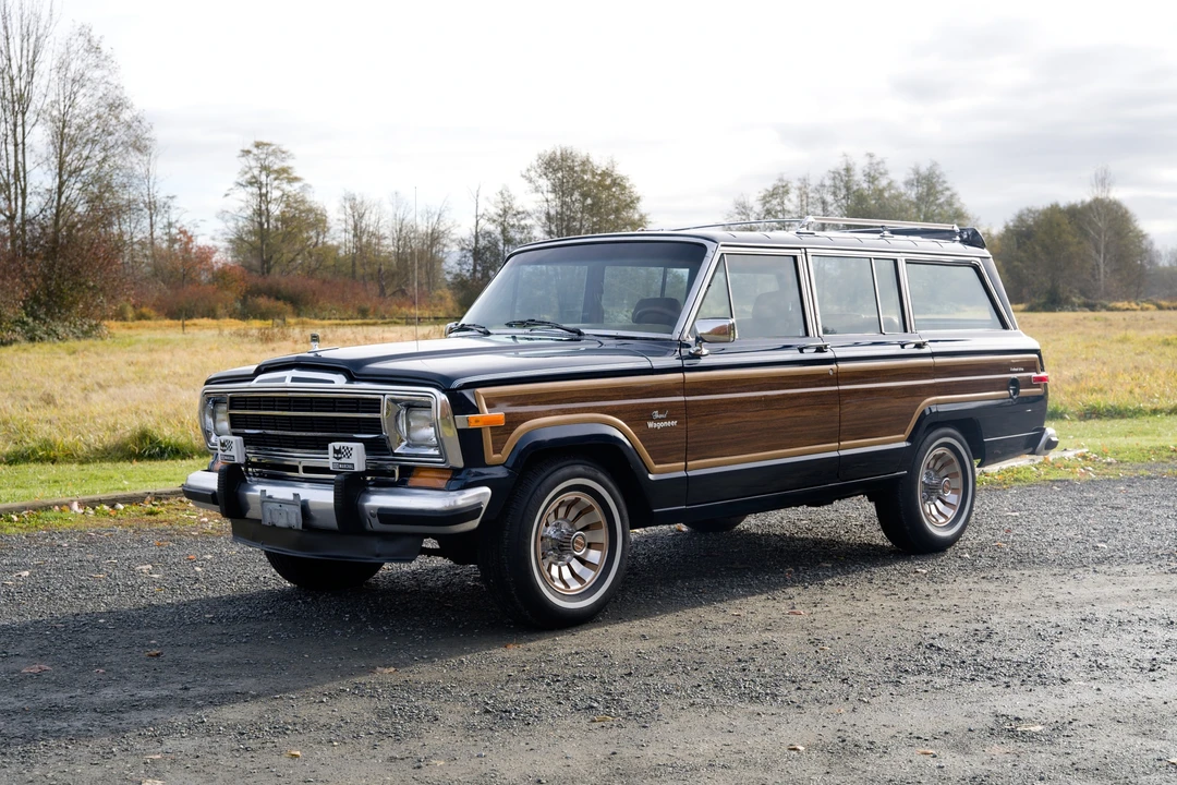 1986 Jeep SJ Grand Wagoneer - Image 3 of 31