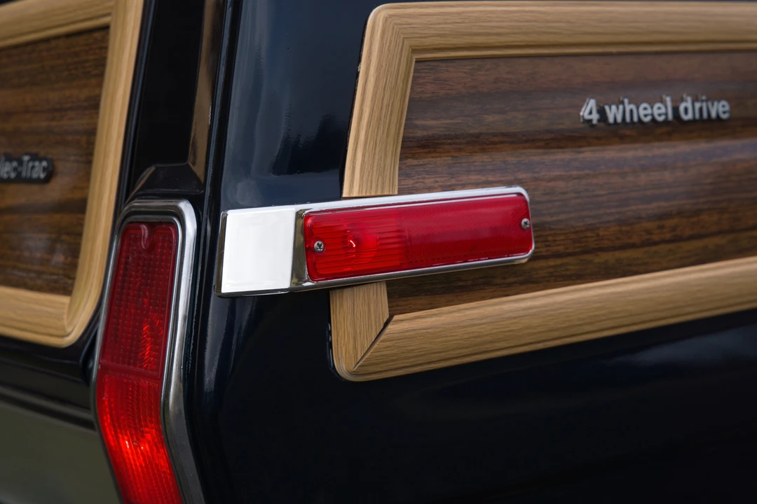 1986 Jeep SJ Grand Wagoneer - Image 24 of 31