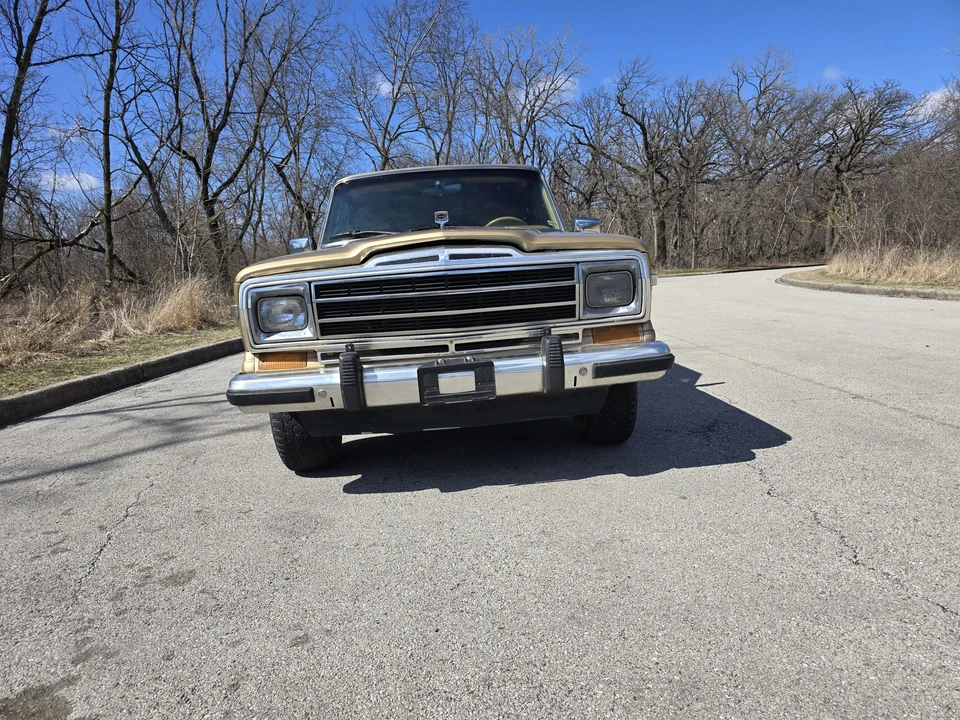 1986 Jeep SJ Grand Wagoneer - Image 6 of 31