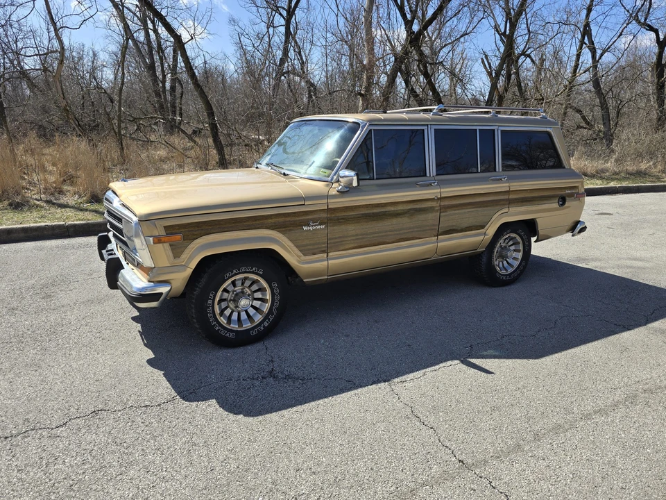 1986 Jeep SJ Grand Wagoneer - Image 13 of 31