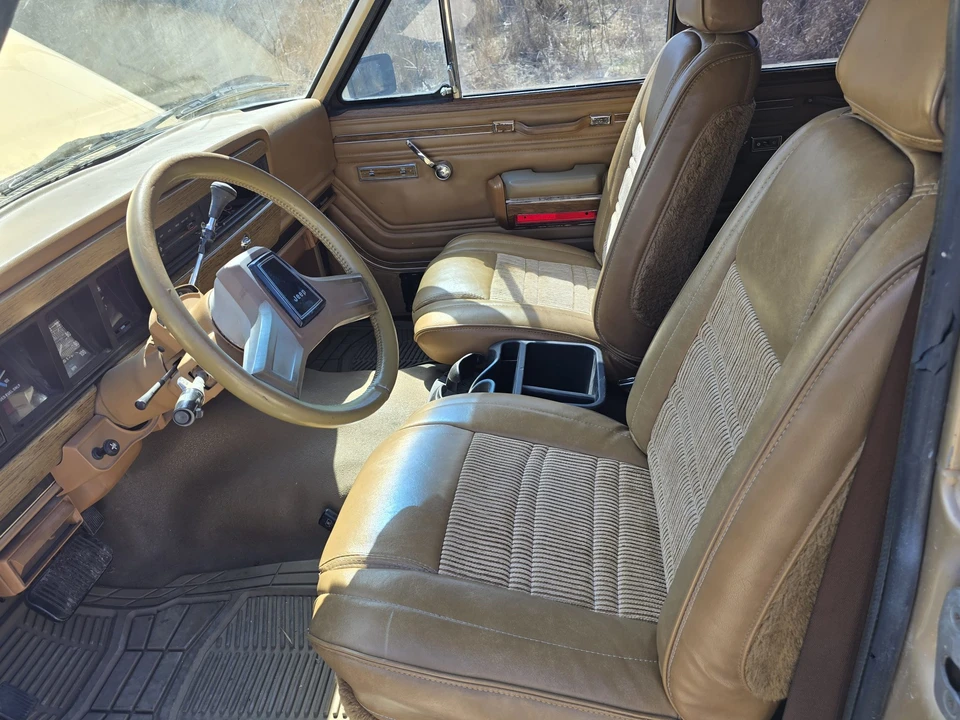 1986 Jeep SJ Grand Wagoneer - Image 27 of 31