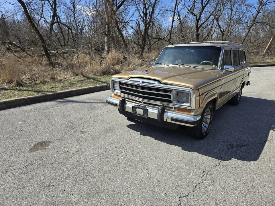 1986 Jeep SJ Grand Wagoneer - Image 3 of 31