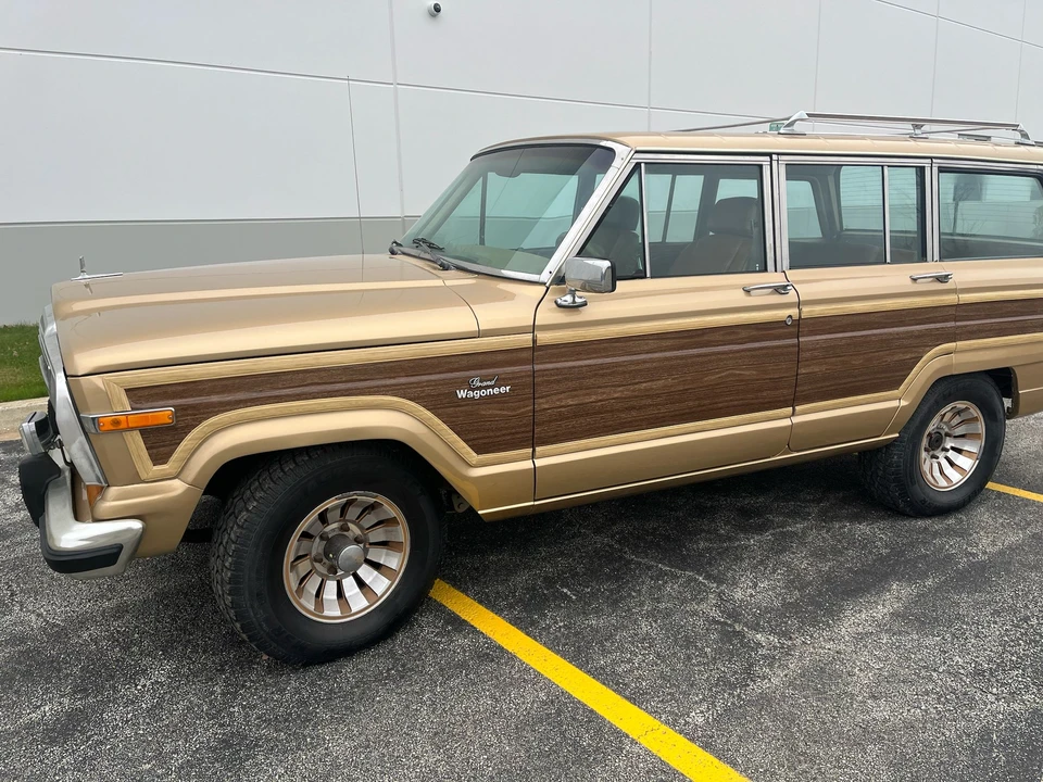 1986 Jeep SJ Grand Wagoneer - Image 24 of 31