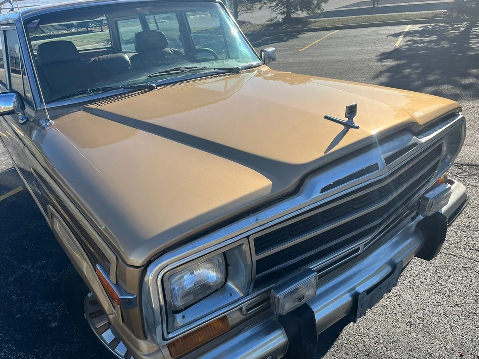 1986 Jeep SJ Grand Wagoneer - Image 14 of 31