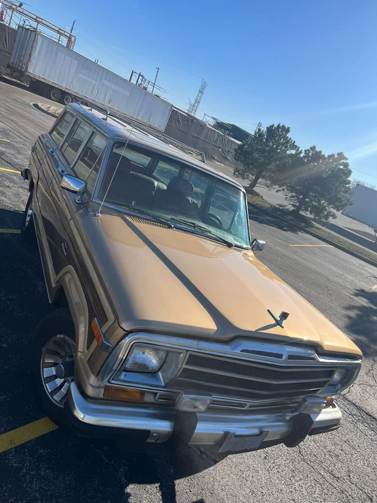 1986 Jeep SJ Grand Wagoneer - Image 2 of 31