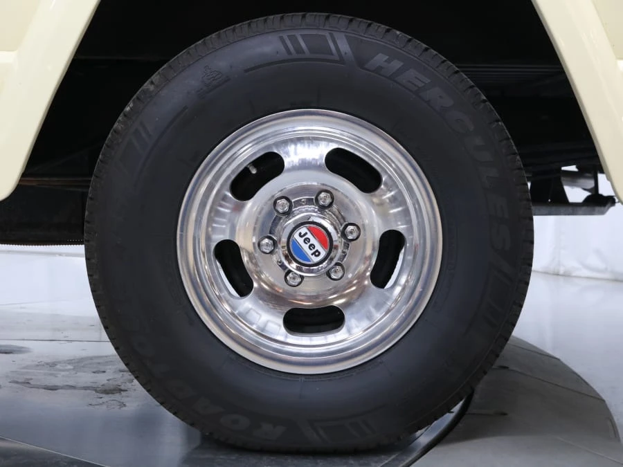 1986 Jeep SJ Gladiator - Image 10 of 31