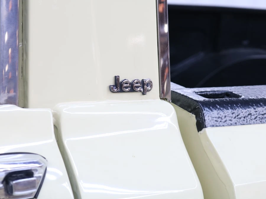 1986 Jeep SJ Gladiator - Image 15 of 31