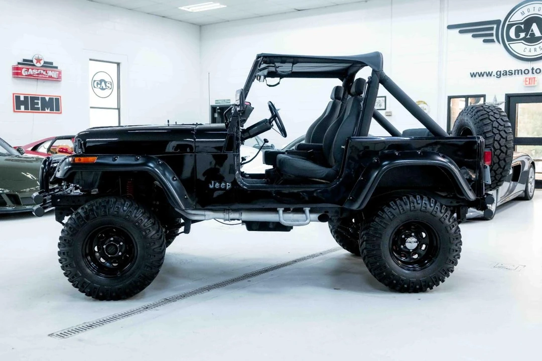 1986 Jeep CJ7 - Image 10 of 12