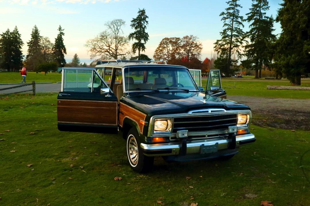 1986 Jeep SJ Wagoneer - Image 6 of 21
