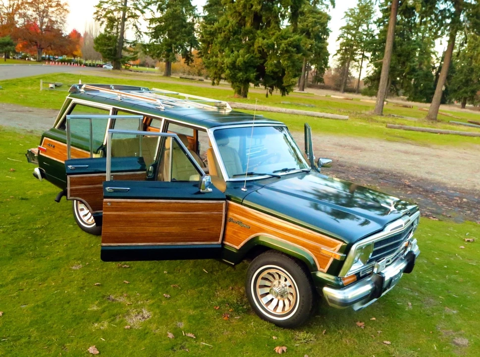 1986 Jeep SJ Wagoneer - Image 7 of 21