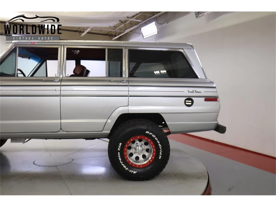 1986 Jeep SJ Wagoneer - Image 10 of 31