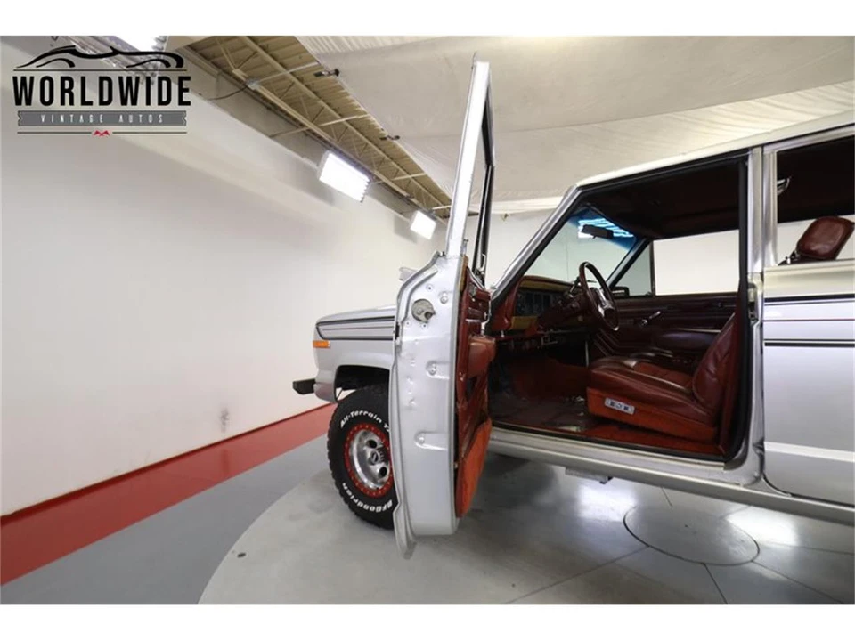 1986 Jeep SJ Wagoneer - Image 25 of 31