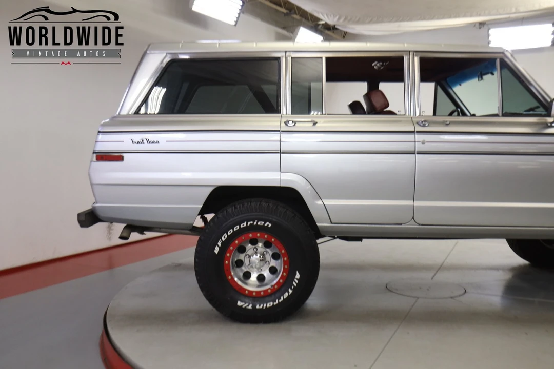 1986 Jeep SJ Wagoneer - Image 9 of 12