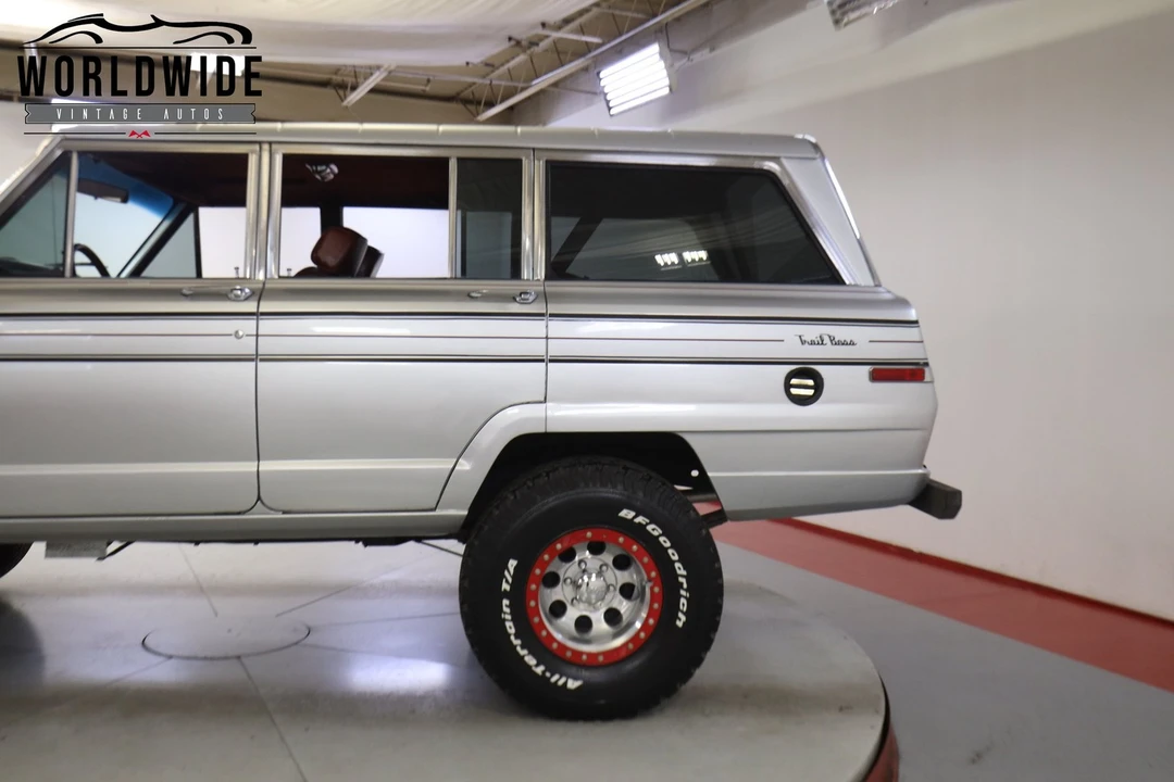 1986 Jeep SJ Wagoneer - Image 10 of 12