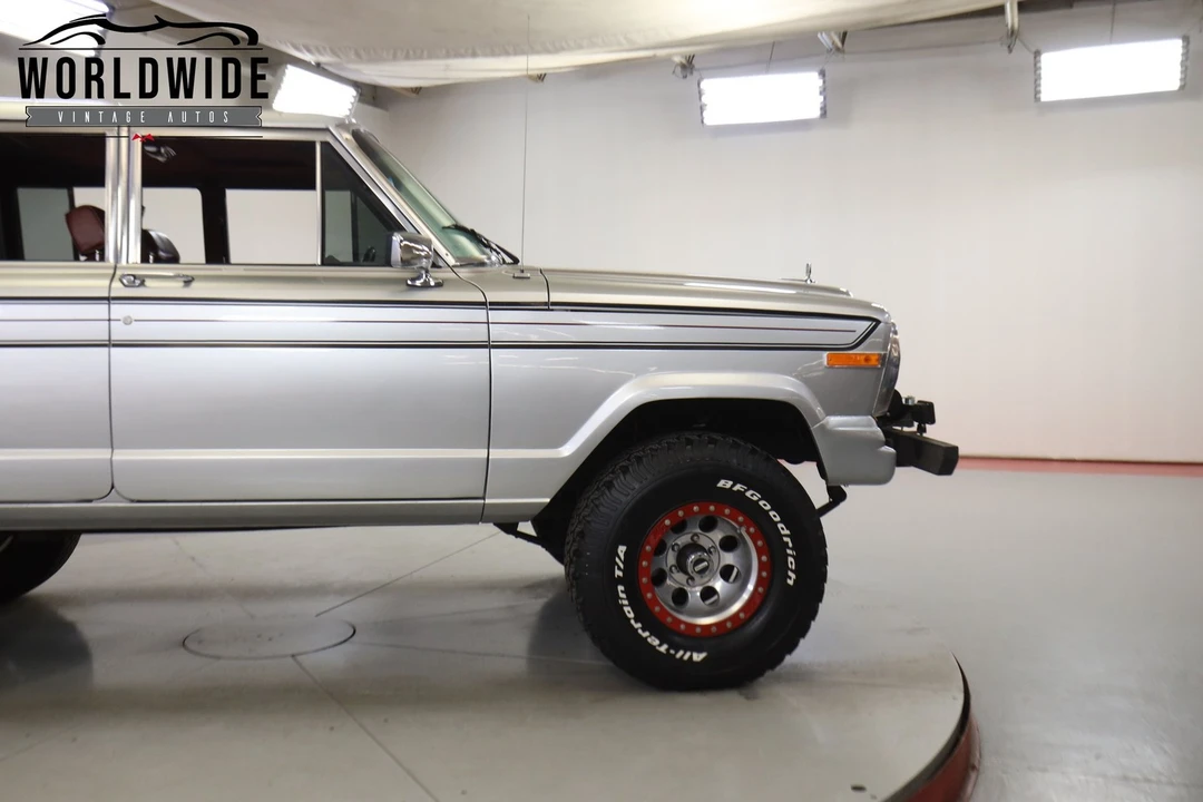 1986 Jeep SJ Wagoneer - Image 8 of 12