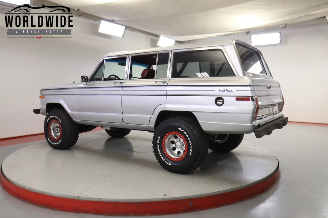 1986 Jeep SJ Wagoneer - Image 5 of 12