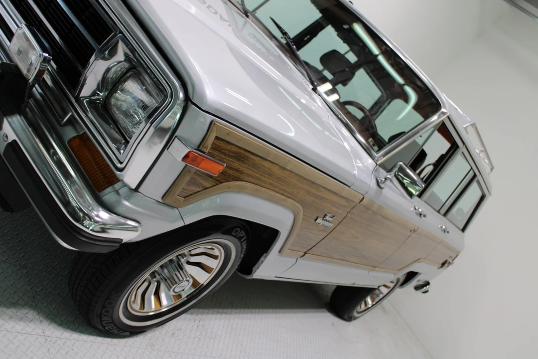 1986 Jeep SJ Wagoneer - Image 15 of 31