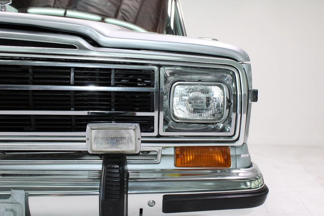 1986 Jeep SJ Wagoneer - Image 19 of 31