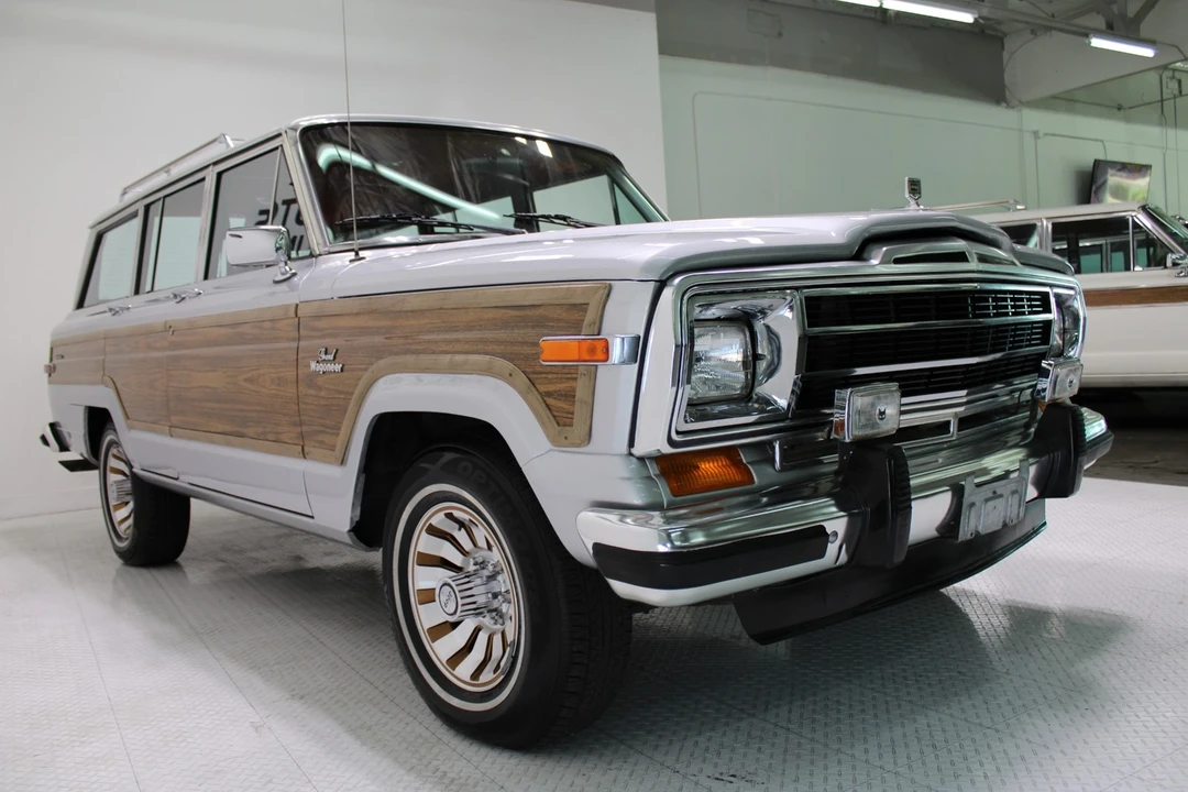 1986 Jeep SJ Wagoneer - Image 10 of 31