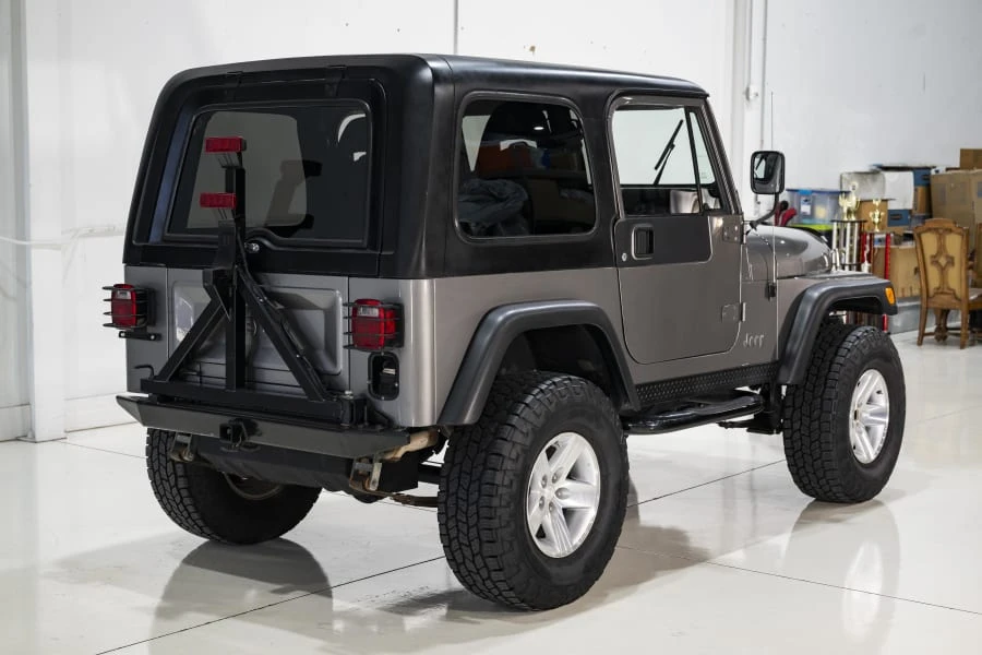 1986 Jeep Wrangler - Image 3 of 31