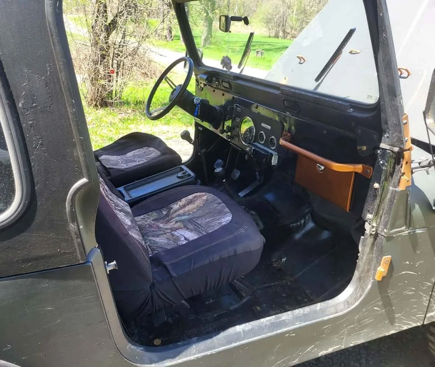 1986 Jeep YJ Wrangler - Image 5 of 5