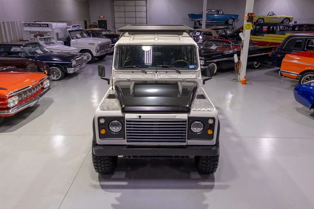 1986 Land Rover Defender 110 - Image 8 of 31