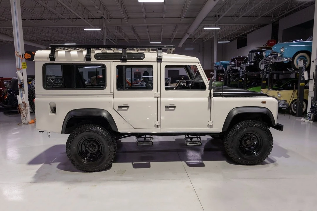 1986 Land Rover Defender 110 - Image 18 of 31