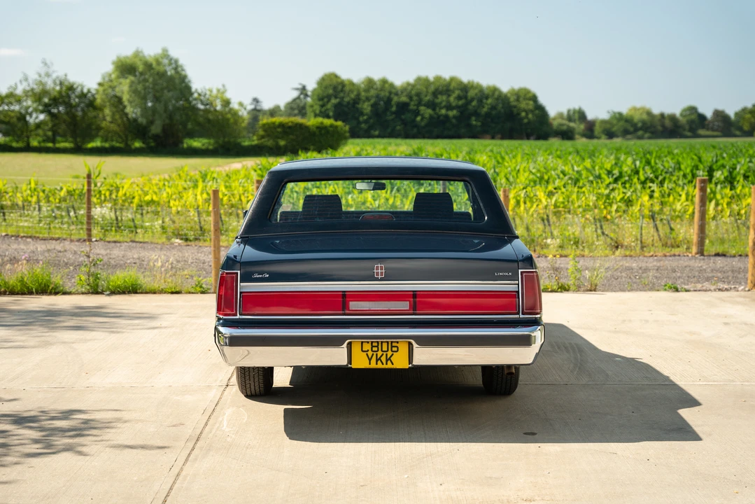 1986 Lincoln Town Car - Image 3 of 31