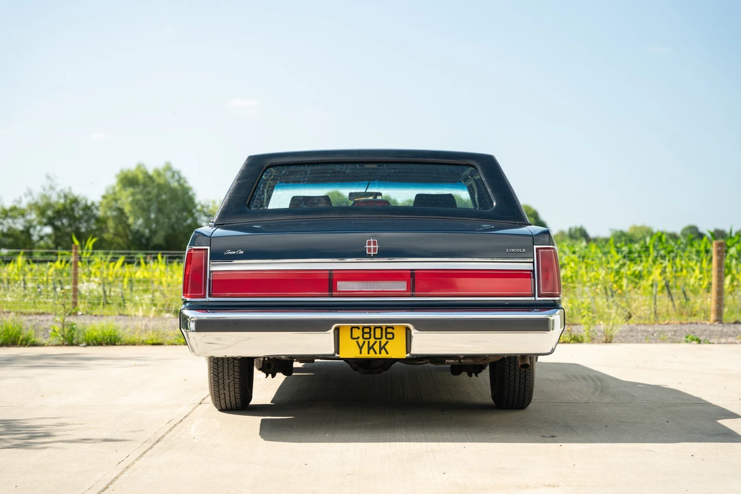 1986 Lincoln Town Car - Image 4 of 31