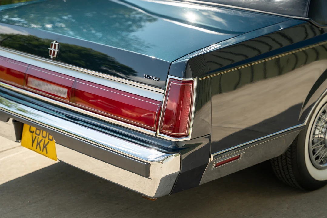1986 Lincoln Town Car - Image 26 of 31