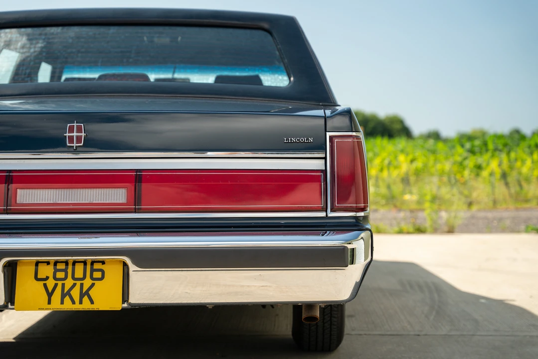 1986 Lincoln Town Car - Image 30 of 31