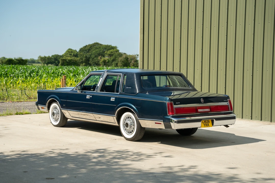 1986 Lincoln Town Car - Image 5 of 31