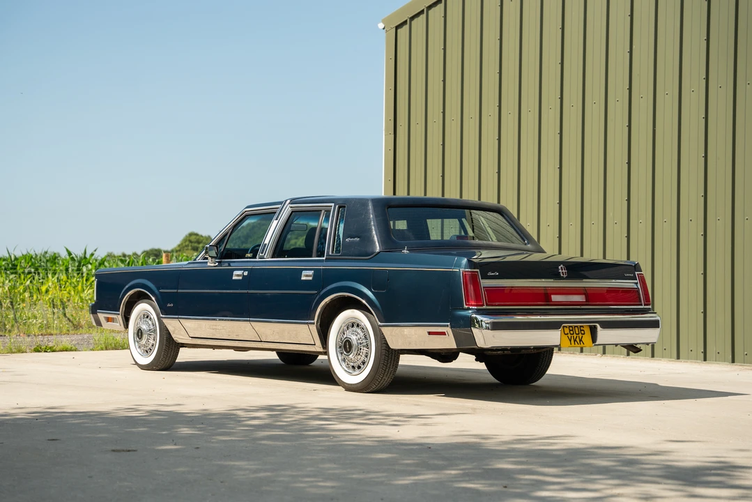 1986 Lincoln Town Car - Image 6 of 31