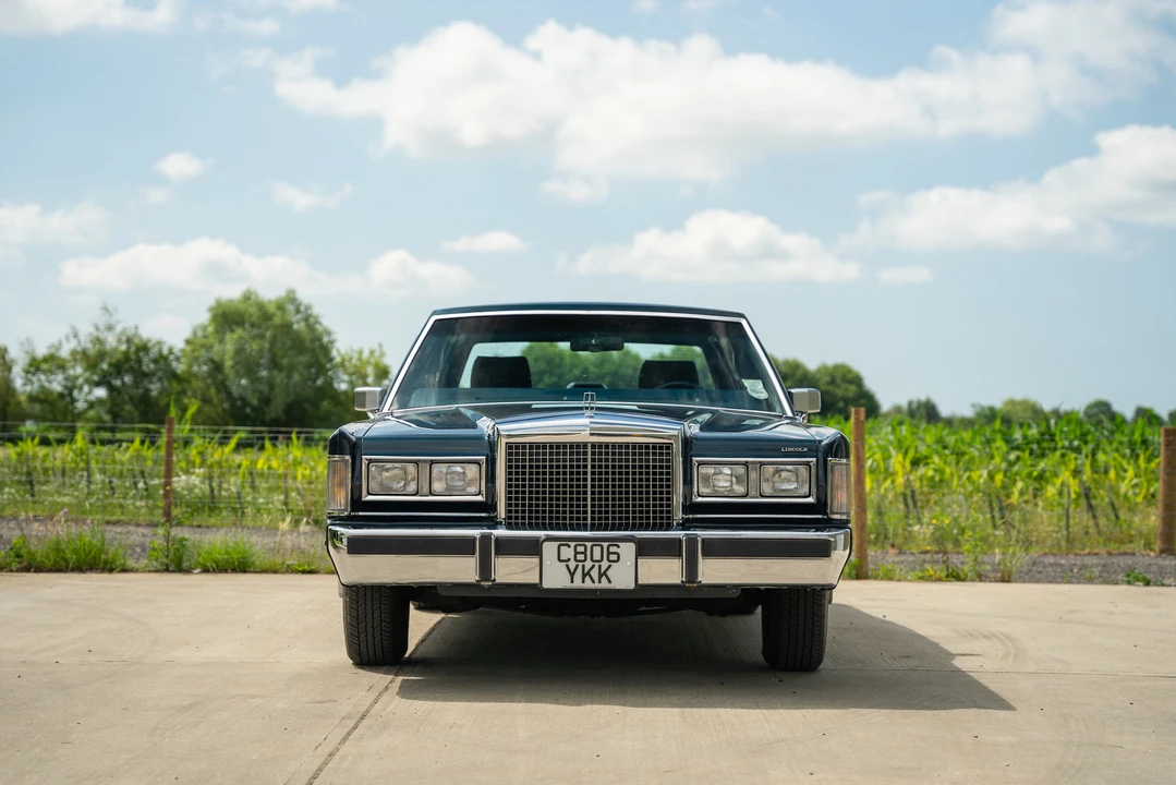 1986 Lincoln Town Car - Image 18 of 31