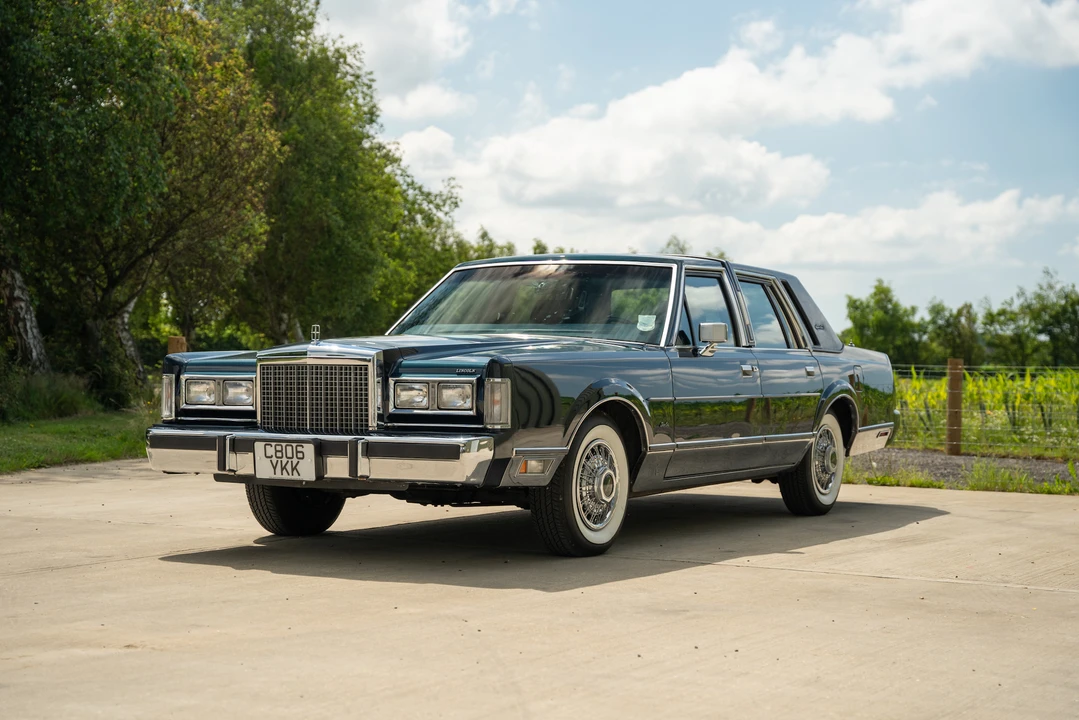 1986 Lincoln Town Car - Image 20 of 31