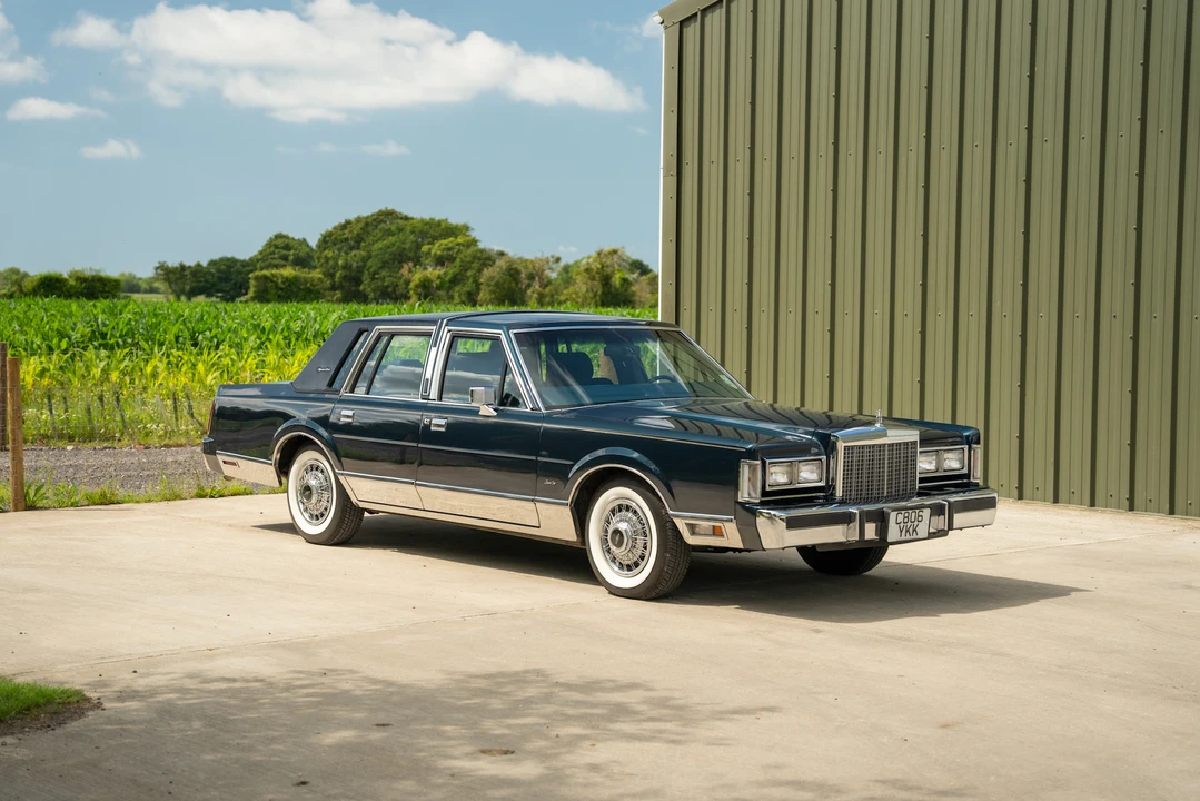 1986 Lincoln Town Car - Image 21 of 31