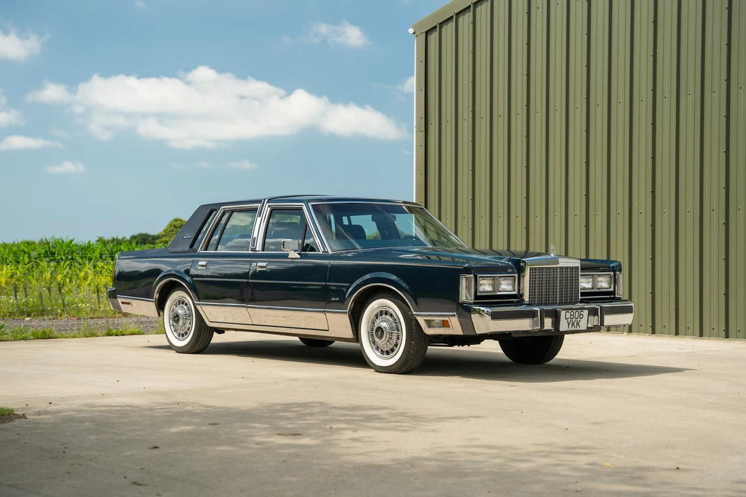 1986 Lincoln Town Car - Image 22 of 31