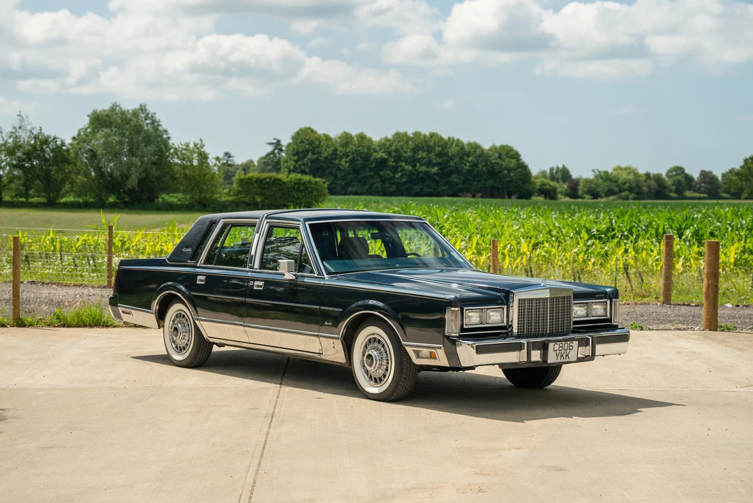 1986 Lincoln Town Car - Image 23 of 31