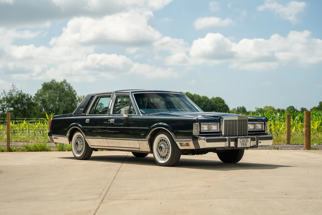 1986 Lincoln Town Car - Image 24 of 31