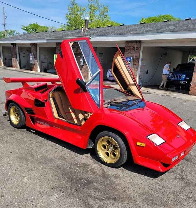 1986 Lamborghini Countach LP5000 Quattrovalvole - Image 9 of 17