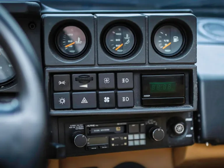 1986 Lamborghini Jalpa - Image 13 of 31