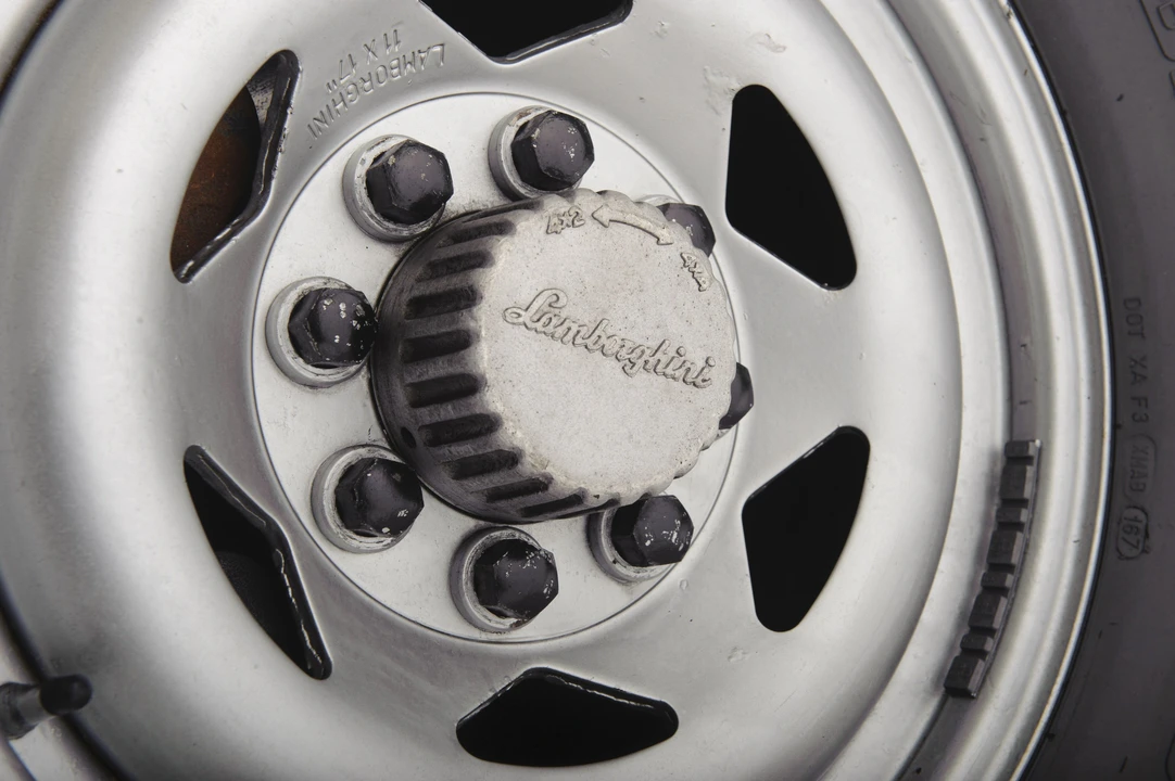 1986 Lamborghini LM002 - Image 6 of 18