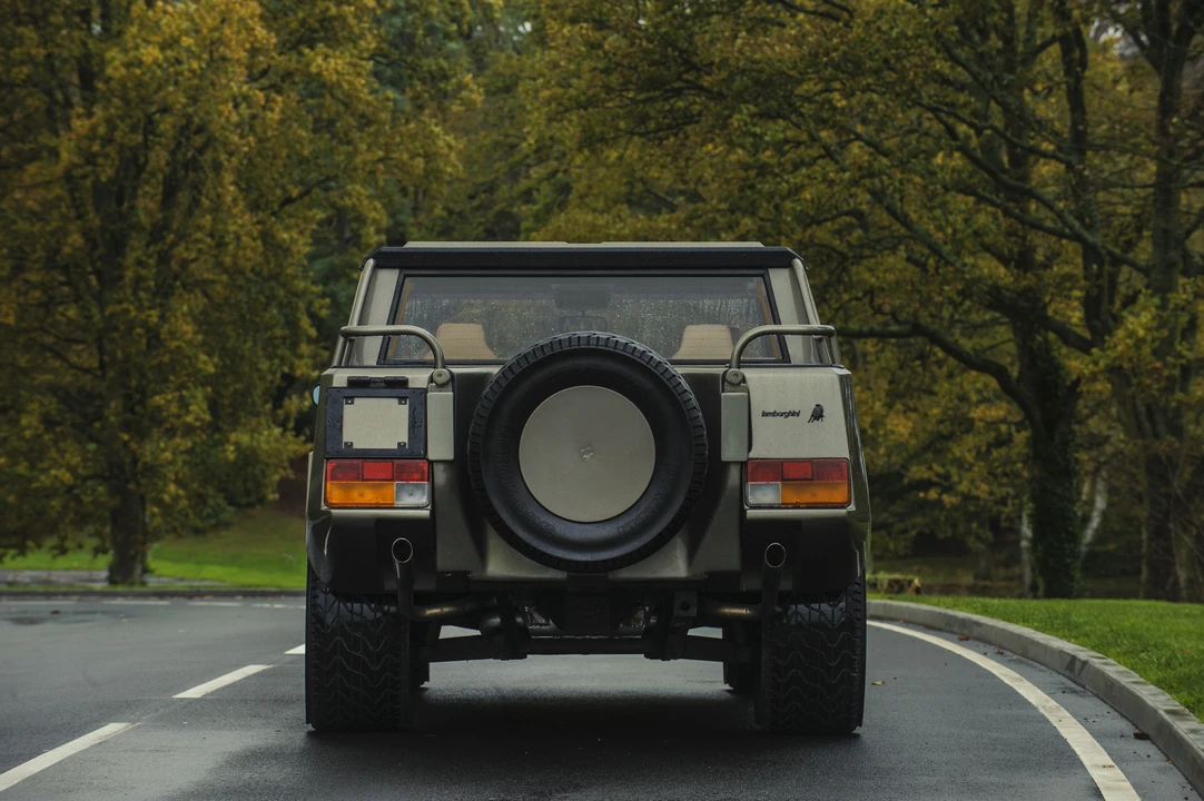 1986 Lamborghini LM002 - Image 11 of 18