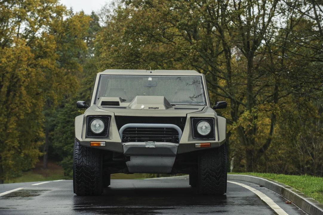 1986 Lamborghini LM002 - Image 14 of 18