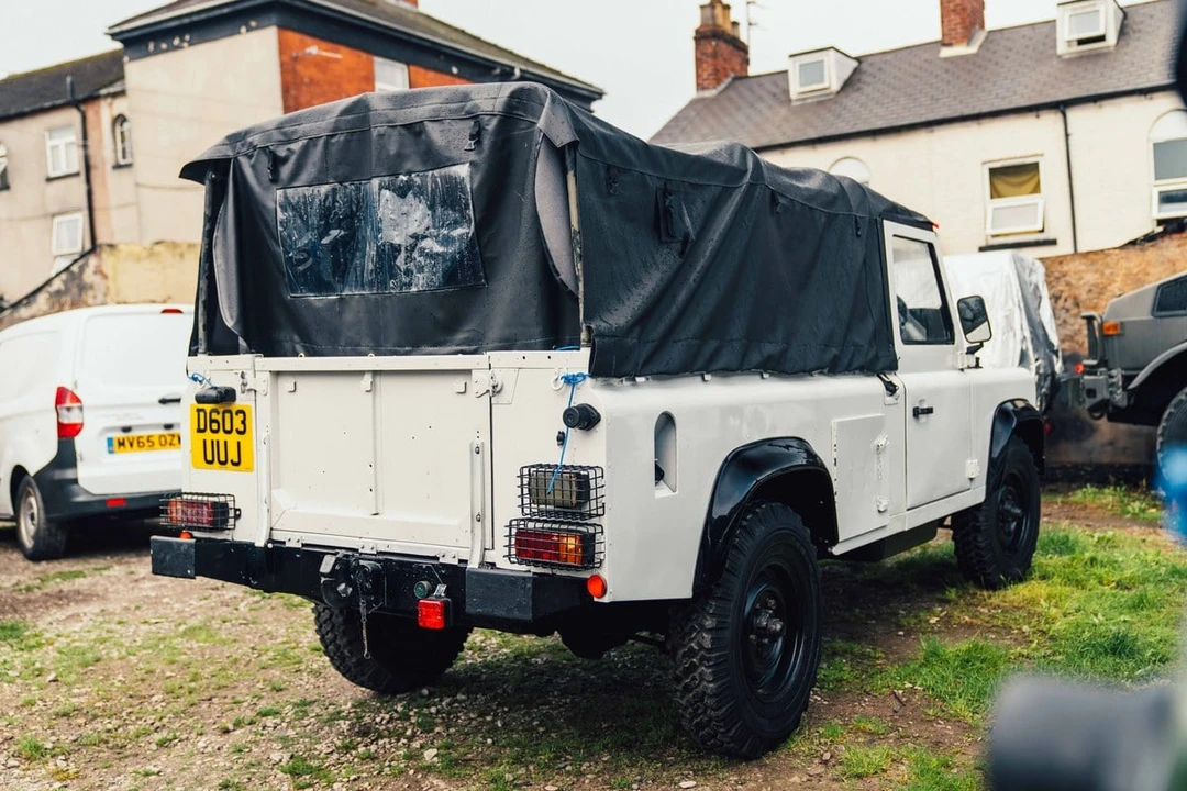 1986 Land Rover Defender 110 - Image 6 of 30