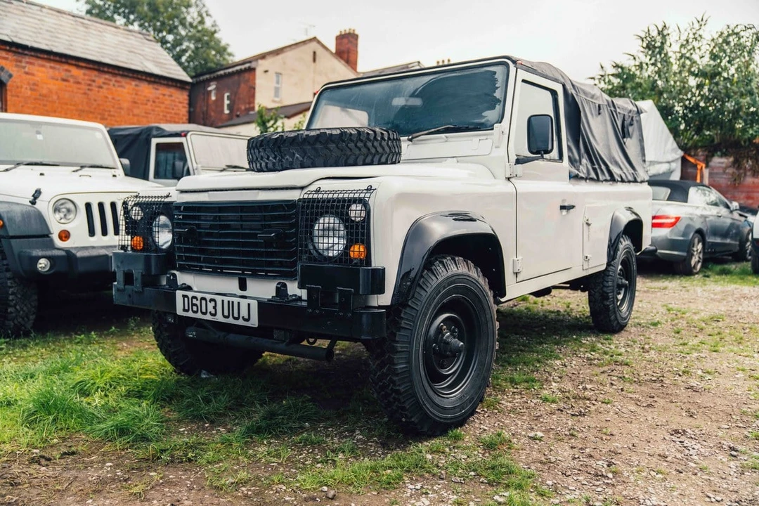 1986 Land Rover Defender 110 - Image 2 of 30