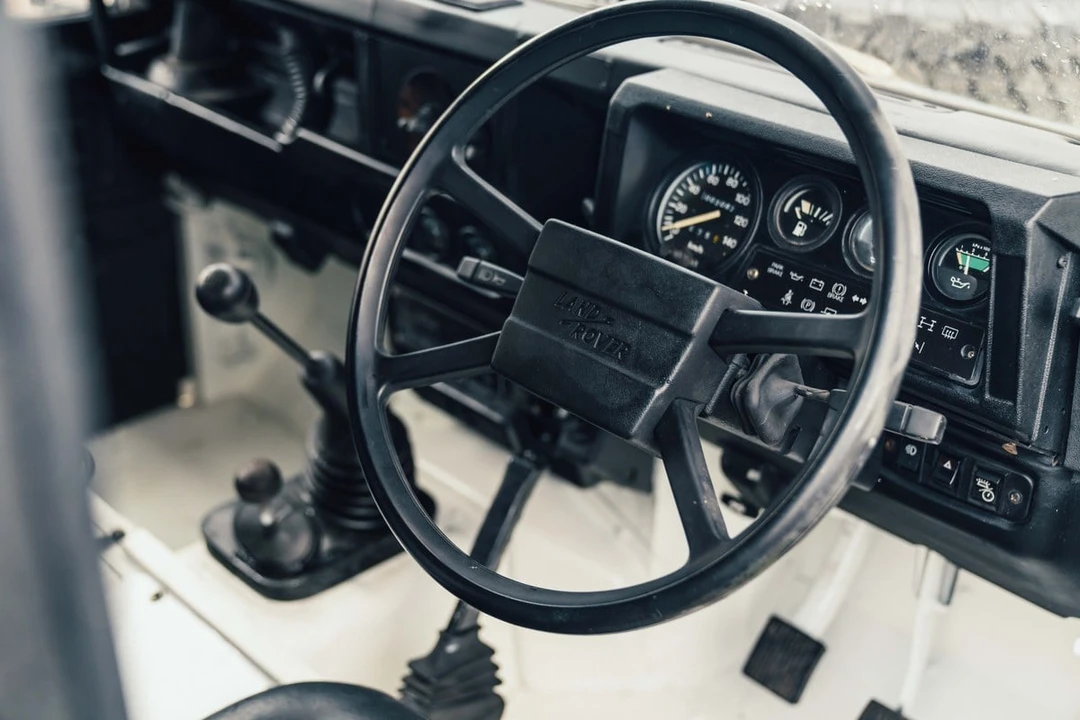 1986 Land Rover Defender 110 - Image 14 of 30