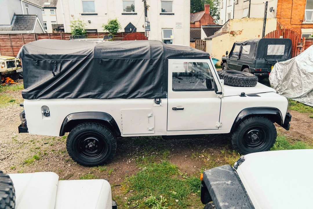 1986 Land Rover Defender 110 - Image 8 of 30
