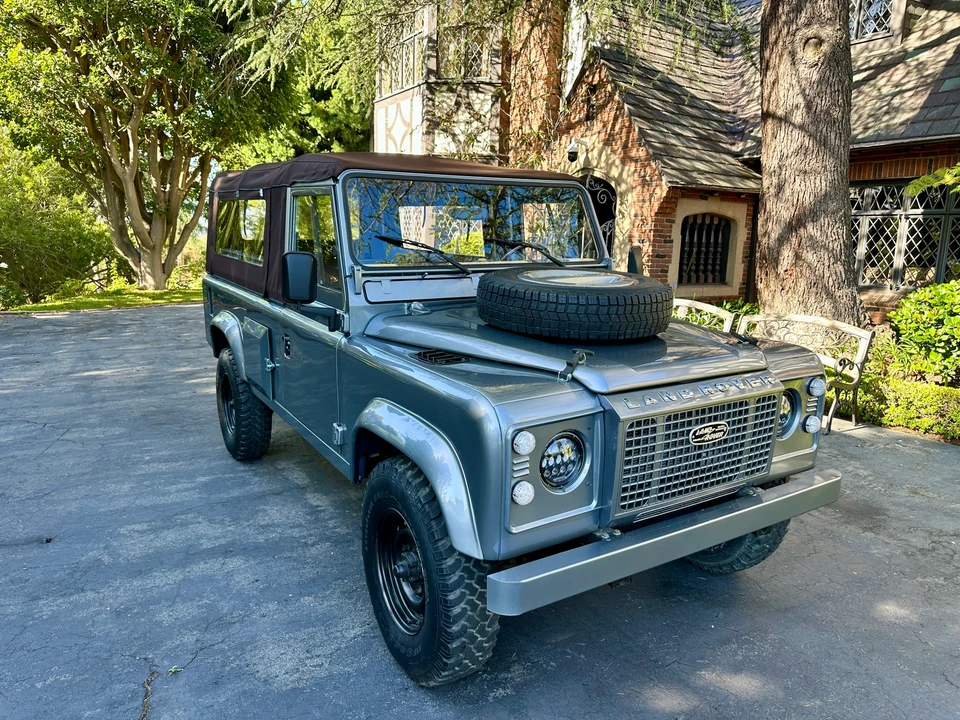 1986 Land Rover Defender 110 - Image 14 of 31